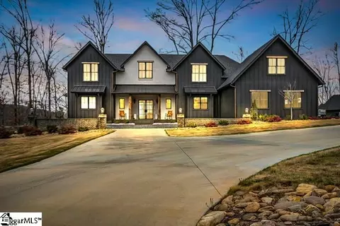 605 Riverstead Dr, Marietta, SC 29661