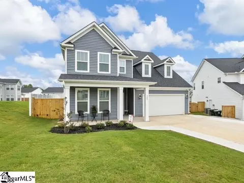 Exterior - 905 Wild Pine Ct, Duncan, SC 29334 photo 2 of 8