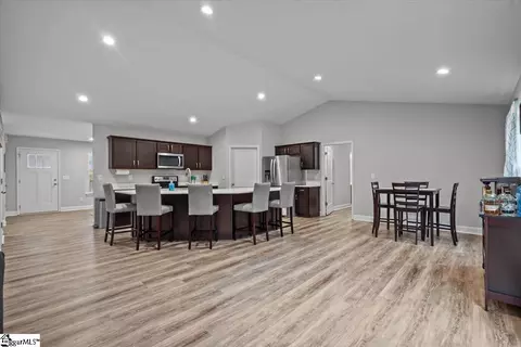 Dining - 130 Red River Rd, Easley, SC 29640 photo 2 of 2