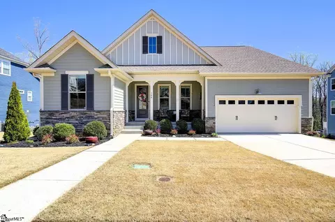 704 Carilion Ln, Greenville, SC 29617