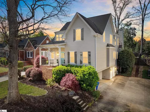 35 Douglas Dr, Greenville, SC 29605