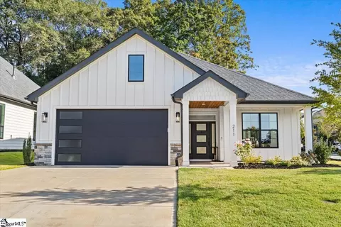 211 Nantallah Trl, Mauldin, SC 29662