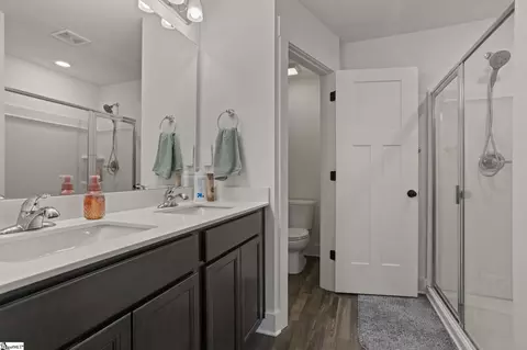 Bath - 1360 Maplesmith Way, Moore, SC 29369 photo 3 of 3
