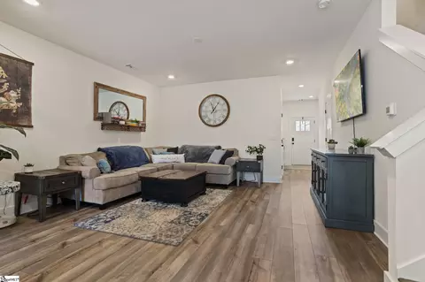 Living - 1360 Maplesmith Way, Moore, SC 29369 photo 2 of 3