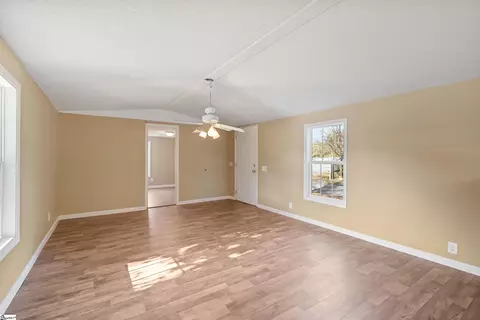 124 High St, Converse, SC 29329 photo 6