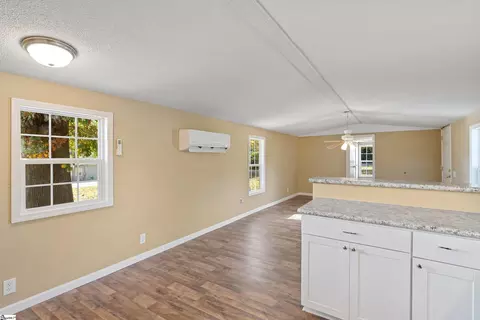 124 High St, Converse, SC 29329 photo 11