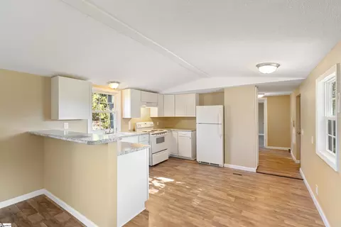 124 High St, Converse, SC 29329 photo 8