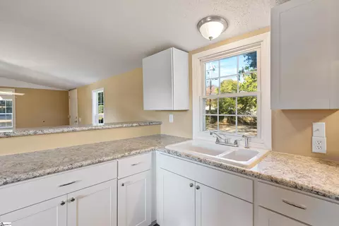 124 High St, Converse, SC 29329 photo 12