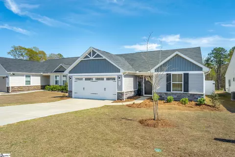 559 Olivia Springs Dr, Spartanburg, SC 29302