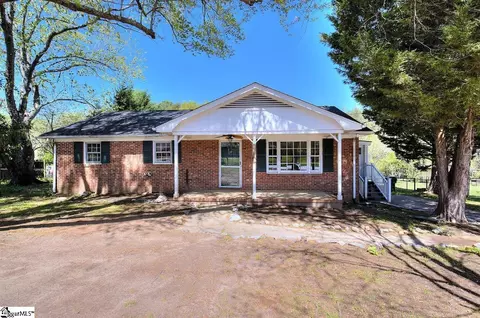271 Clearview Cir, Travelers Rest, SC 29690