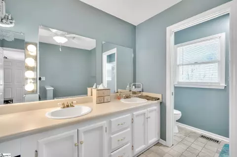Bath - 827 Meece Mill Rd, Pickens, SC 29671 photo 2 of 3