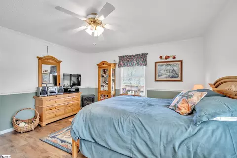 Bedroom - 827 Meece Mill Rd, Pickens, SC 29671 photo 2 of 3