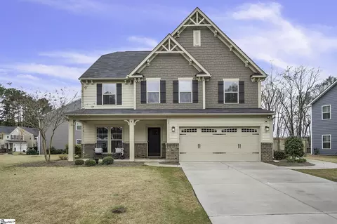 2 Fawn Hill Dr, Simpsonville, SC 29681