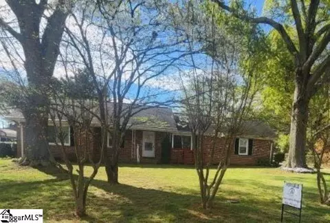 5 Delray Cir, Greenville, SC 29617