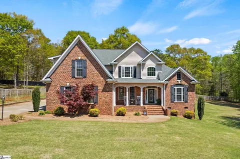 213 Sawgrass Ct, Spartanburg, SC 29301