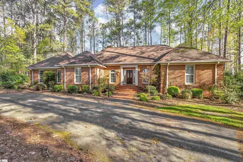106 Carolina Club Dr, Spartanburg, SC 29306