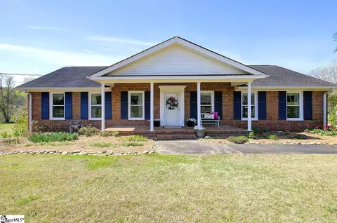 621 Lake Rd, Easley, SC 29642