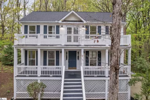 111 Harrisburg Dr, Simpsonville, SC 29681