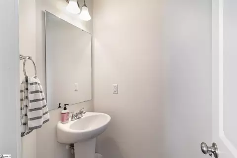 Bath - 1237 Paramount Dr, Lyman, SC 29365 photo 1 of 5