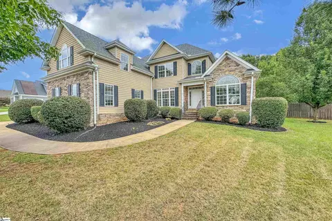 19 Meadowglen Pl, Greer, SC 29651