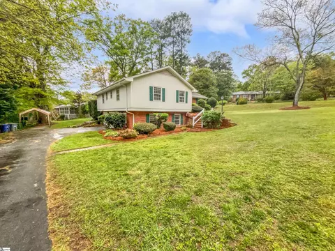 126 Winfield Dr, Spartanburg, SC 29307