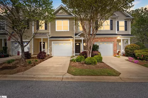 38 Bay Springs Dr, Simpsonville, SC 29681
