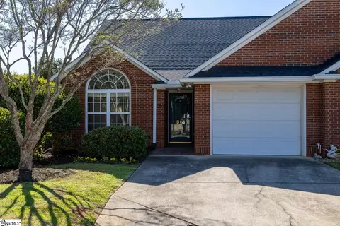 518 Garden Spring Dr, Simpsonville, SC 29681