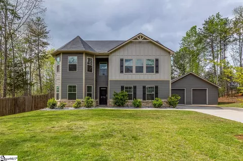 270 Forest Lake Rd, Duncan, SC 29334