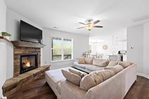 Living - 604 River Trace Loop, Simpsonville, SC 29680 photo 4 of 5
