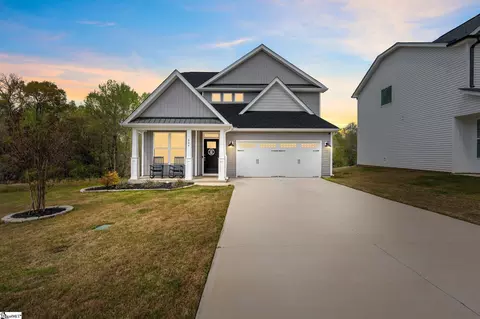 604 River Trace Loop, Simpsonville, SC 29680