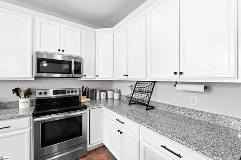 Kitchen - 604 River Trace Loop, Simpsonville, SC 29680 photo 6 of 6