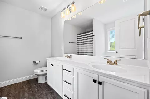 Bath - 604 River Trace Loop, Simpsonville, SC 29680 photo 3 of 5