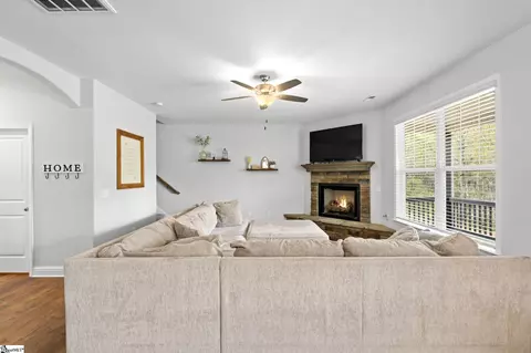 Living - 604 River Trace Loop, Simpsonville, SC 29680 photo 5 of 5