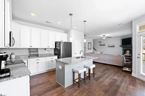 Kitchen - 604 River Trace Loop, Simpsonville, SC 29680 photo 4 of 6