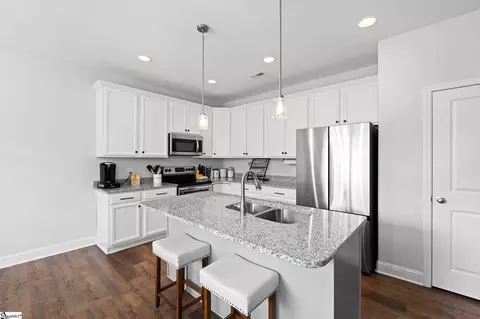 Kitchen - 604 River Trace Loop, Simpsonville, SC 29680 photo 1 of 6