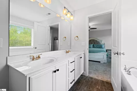 Bath - 604 River Trace Loop, Simpsonville, SC 29680 photo 5 of 5