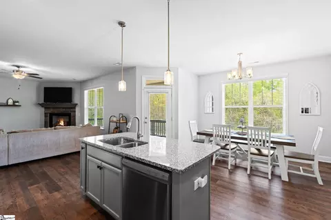 Kitchen - 604 River Trace Loop, Simpsonville, SC 29680 photo 3 of 6