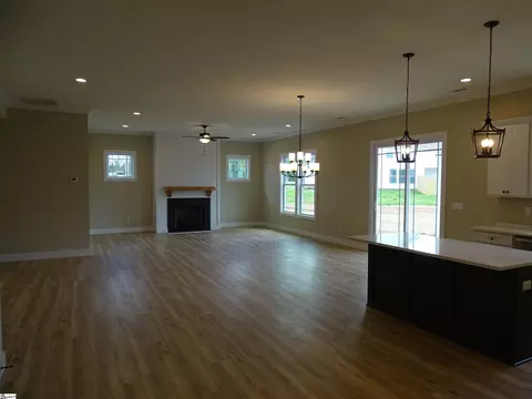 Living - 150 Orchard Dr, Moore, SC 29369 photo 1 of 3