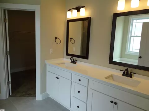 Bath - 150 Orchard Dr, Moore, SC 29369 photo 1 of 6