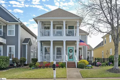 3 Valcourt Cir, Simpsonville, SC 29680