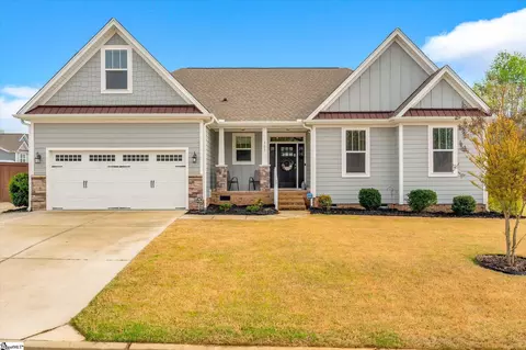 301 Grayson Dr, Travelers Rest, SC 29690