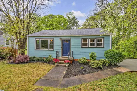 15 Columbia Cir, Greenville, SC 29607