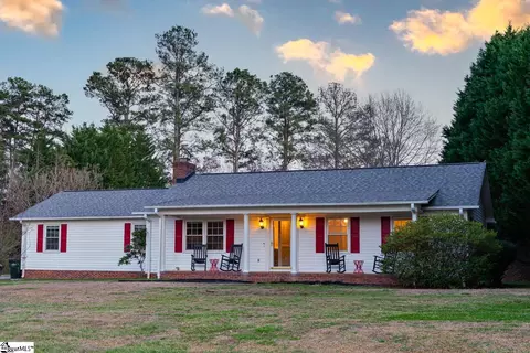 104 Stonehaven Ln, Easley, SC 29642