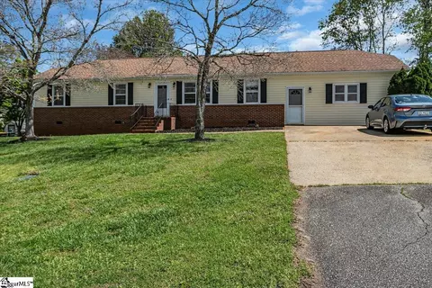 Exterior - 115 Snipe Ln, Easley, SC 29642 photo 2 of 9