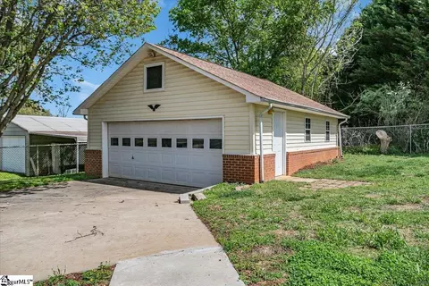 Exterior - 115 Snipe Ln, Easley, SC 29642 photo 7 of 9