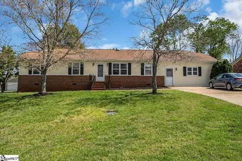 Exterior - 115 Snipe Ln, Easley, SC 29642 photo 3 of 9