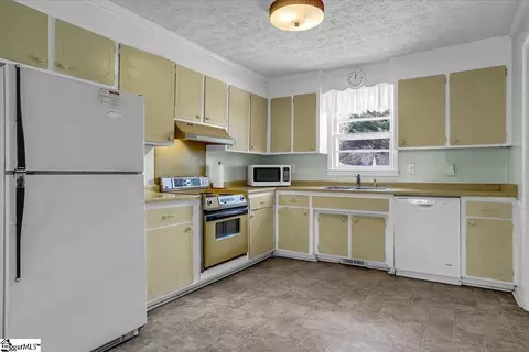 Kitchen - 115 Snipe Ln, Easley, SC 29642 photo 1 of 3