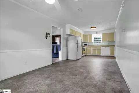 Kitchen - 115 Snipe Ln, Easley, SC 29642 photo 3 of 3