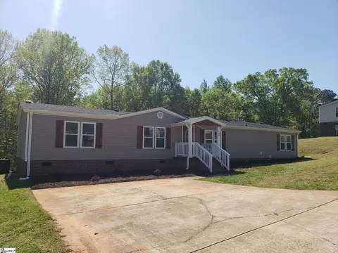 34 Sunglow St, Simpsonville, SC 29681