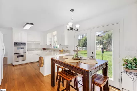 Dining - 107 Laurel Rd, Greer, SC 29651 photo 2 of 3